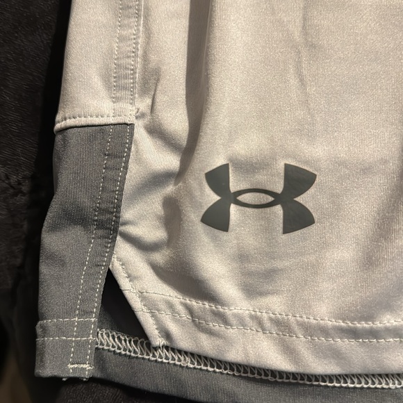 Under Armour, gray athletic shorts size XXL - Picture 3 of 5